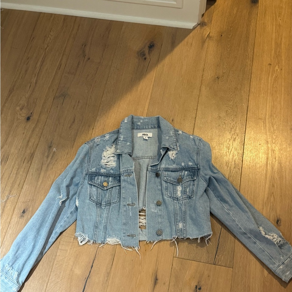 Cropped light blue jean jacket